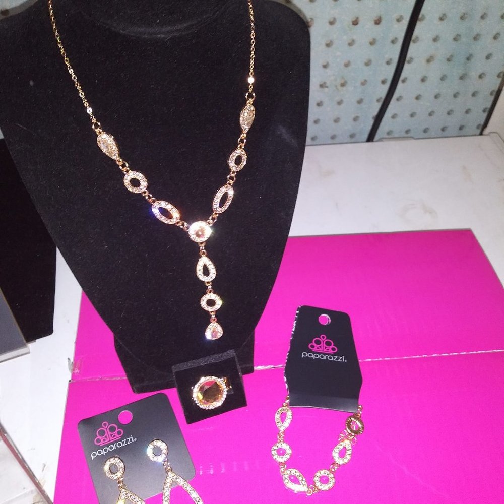 Necklace Set